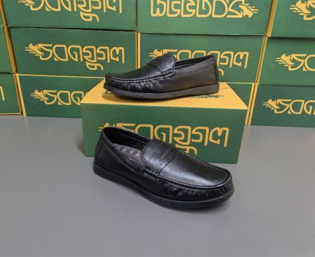 100% Leather Black Loafer