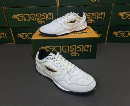 RedTape Football & Sports Shoes