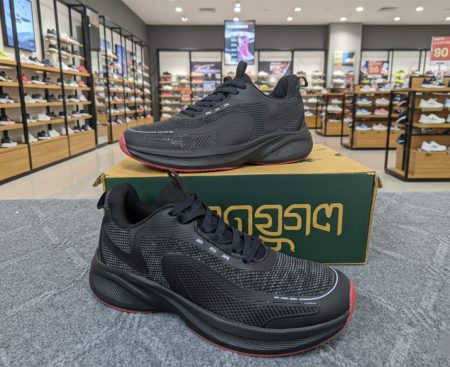 Revo 100% Export Running Shoe