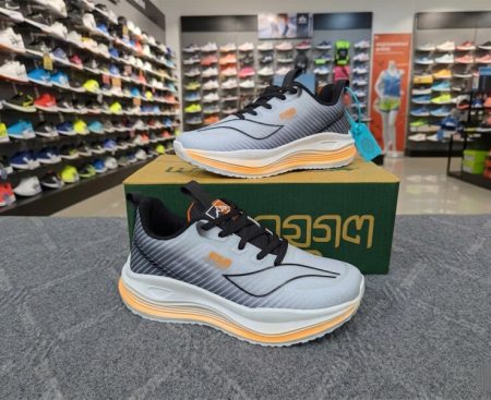 100% Imported Ladies Running Use Shoe