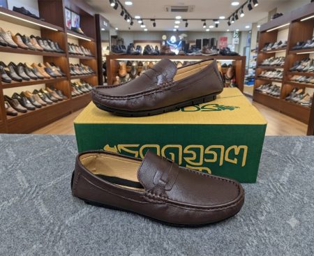 Budget friendly 100% Leather Loafer