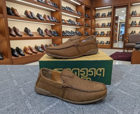 Hush Puppies Replica 100% Leather Loafer