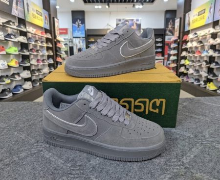 High Quality Sneakers
