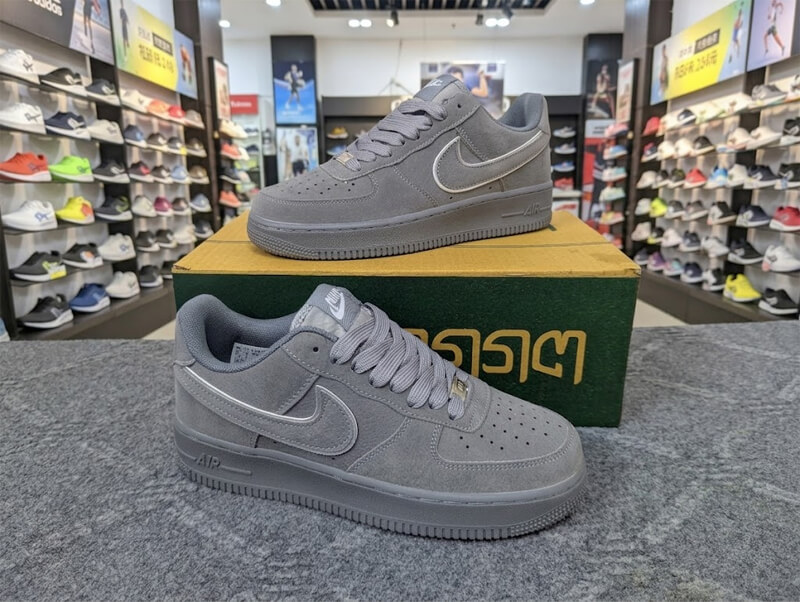 High Quality Sneakers