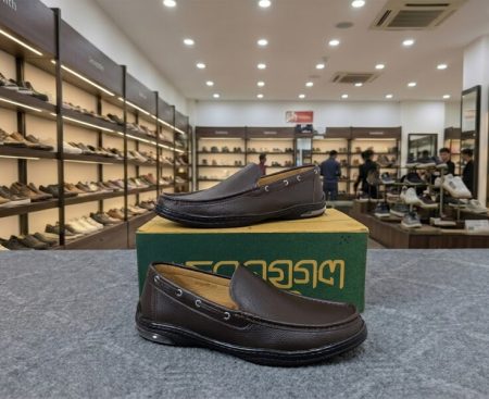 100% Leather stylish Loafer
