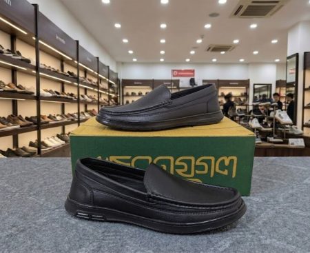 Smart 100% leather Loafers