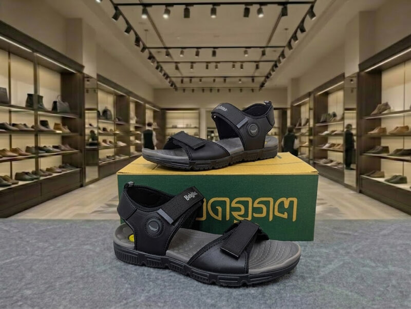Bright Daily Use Leather Sandals