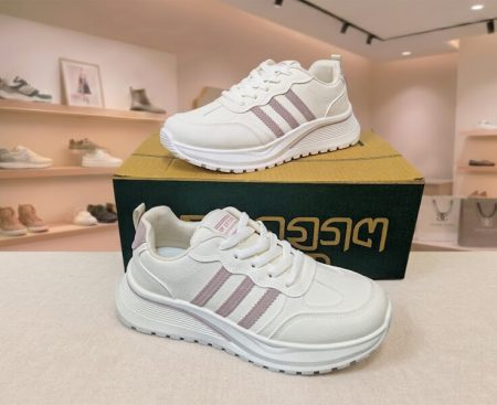 100% Imported Ladies Sneakers