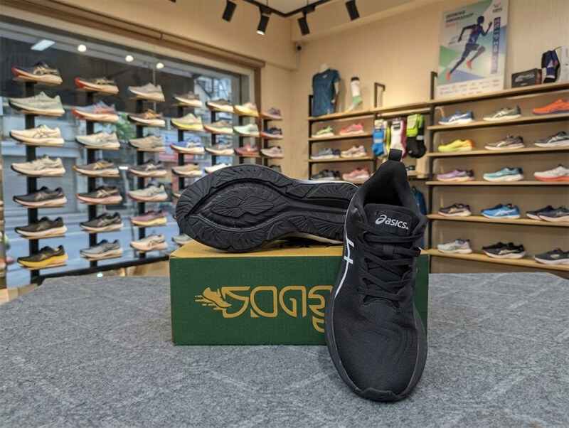 Asics Quality Daily And Running Use Shoe - Image 2