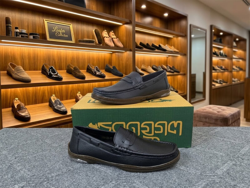 Smart 100% leather Loafers