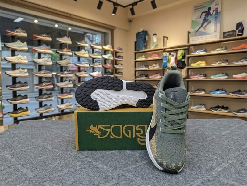High Quality Daily And Running Use Shoe - Image 2