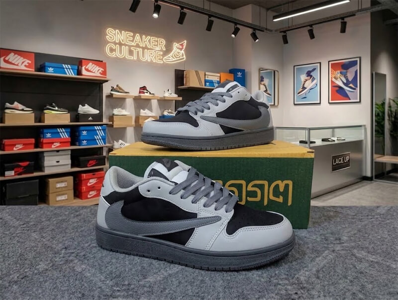 High Quality Sneakers
