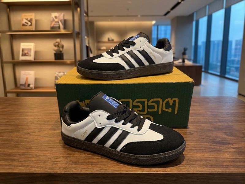 High Quality Sneakers
