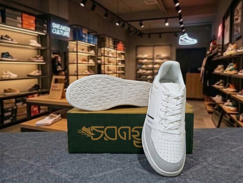 High Quality Sneakers - Image 2
