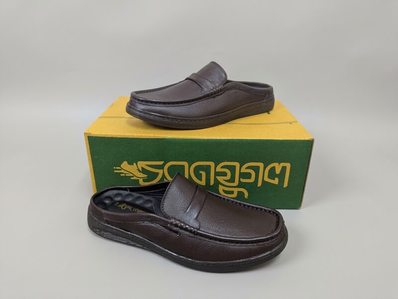 100% Leather Half Shoe