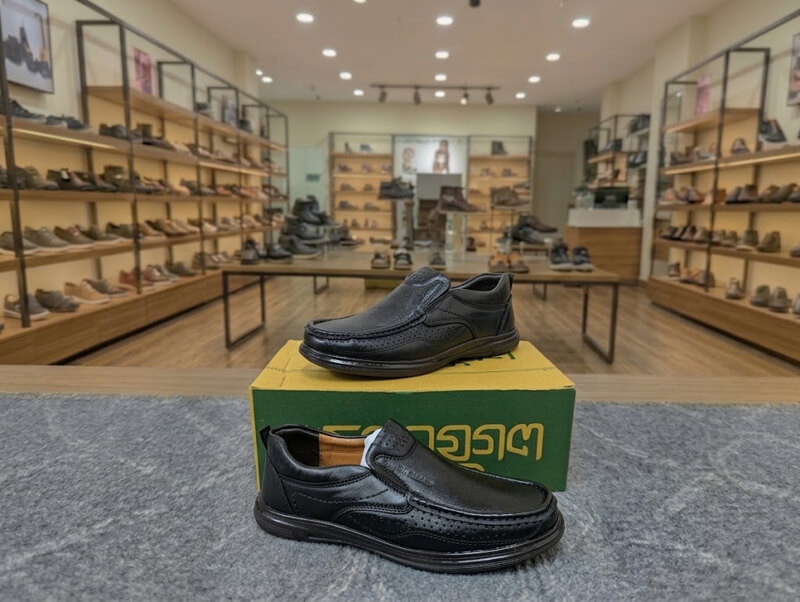 100% Leather Casual Shoe
